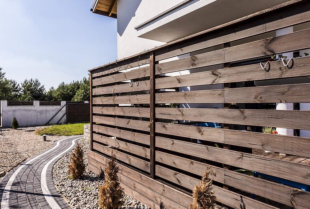 The Ultimate Fence Maintenance Checklist – Keep Your Fence Looking Great Year-Round