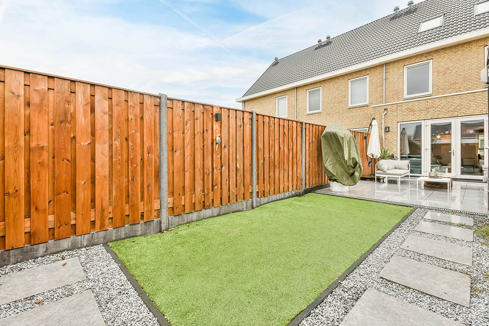 DIY vs. Professional Fence Installation – What You Should Consider